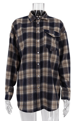 Blusas casuales con cuello vuelto, botones y bolsillos a cuadros en contraste 