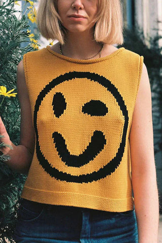 Camiseta sin mangas suelta y versátil con estampado único de cara feliz 