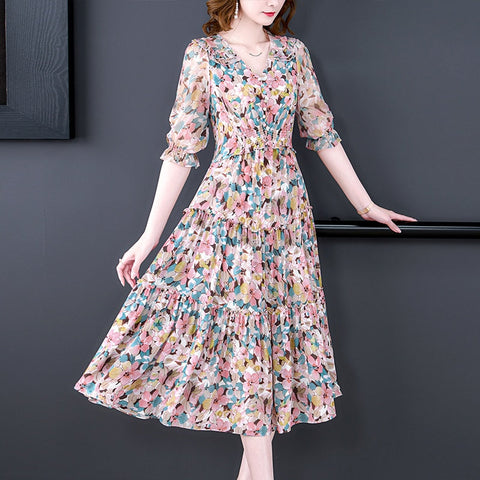 Vestido midi de seda natural con cuello en V y estampado floral de verano 