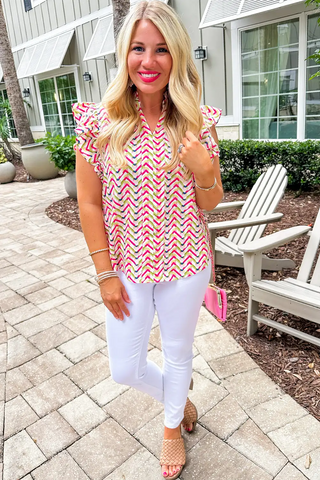 Blusa con volantes y estampado de chevrones en multicolor 