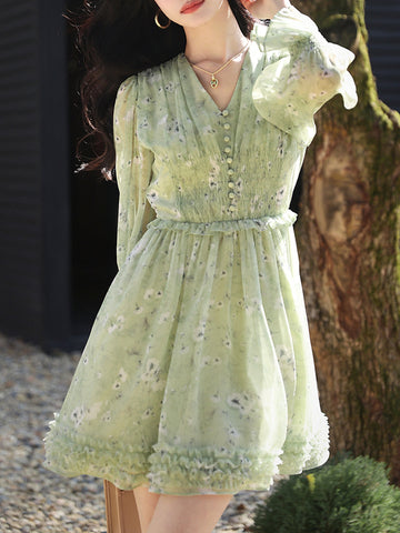 Camila – Kurzes Kleid mit Blumenmuster und ausgestellten Ärmeln 