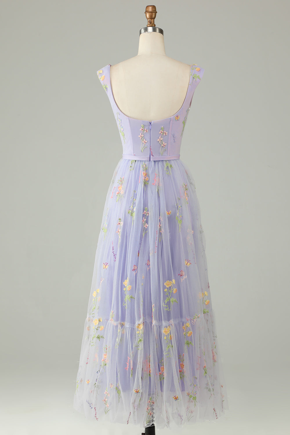 Langes, champagnerfarbenes Prinzessinnen-Abendkleid in A-Linie mit Herzausschnitt und Stickerei