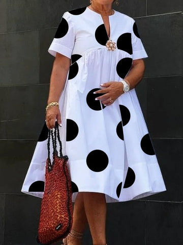Vestidos midi de corte A con mangas cortas, plisados, estampado de lunares, abertura en la costura y cuello redondo 