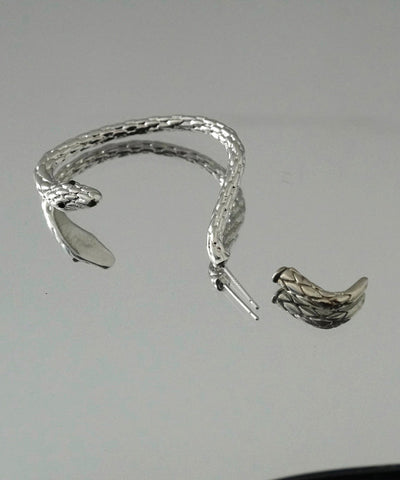 Unique Silk Sterling Silver Serpentin Stud Earrings