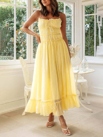 Elegante vestido de patchwork con tirantes y hombros descubiertos 