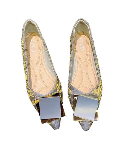 Elegantes zapatos planos con punta puntiaguda y lentejuelas en azul Satia 