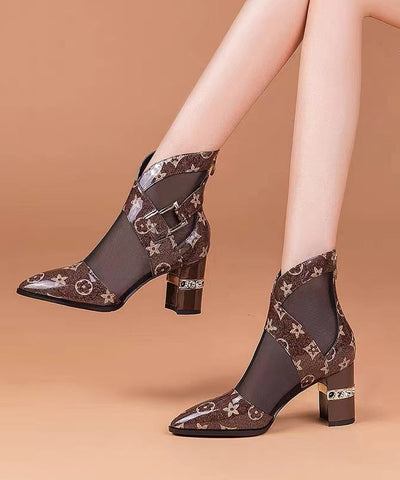 Nuevas botas cortas de malla hueca de moda para primavera y verano. 
