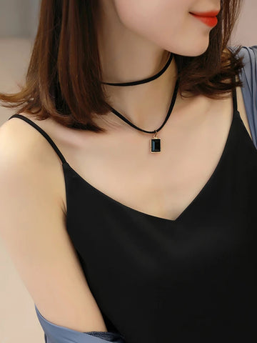 Camisola informal de satén liso con cuello en V sexy para mujer, camisetas sin mangas de gasa, top tipo camisola con cuello halter 