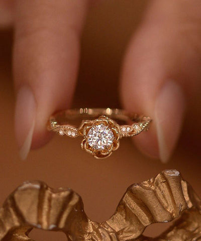 Nuevos anillos de aleación de oro con incrustaciones de circonita y gemas color rosa 