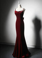 Wunderschönes, rückenfreies, langes Meerjungfrauen-Abendkleid aus Samt – perfekt für Abschlussball, Hochzeit oder andere festliche Anlässe.