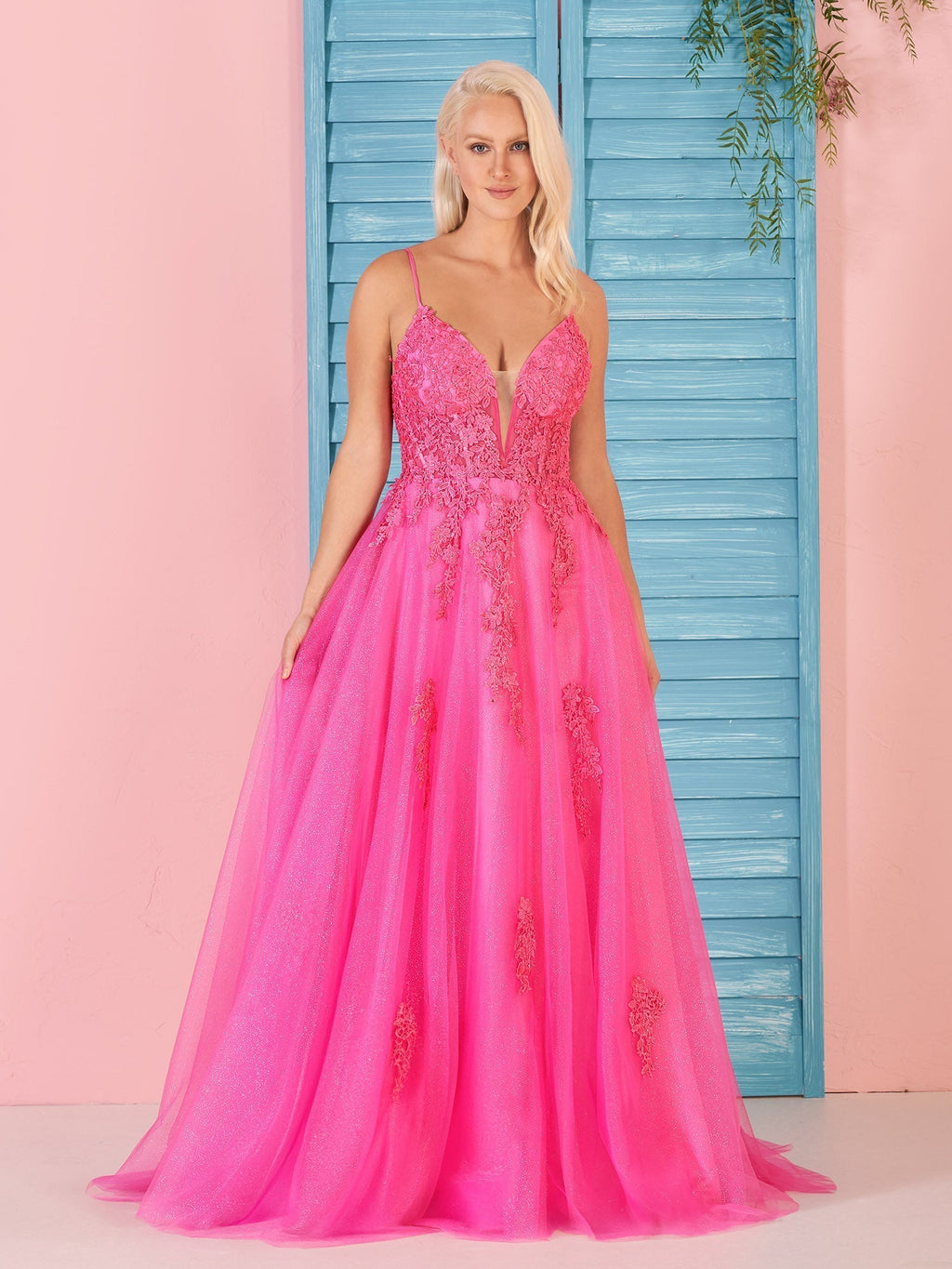 Vestido de fiesta largo de encaje rosa con escote en V y corte A