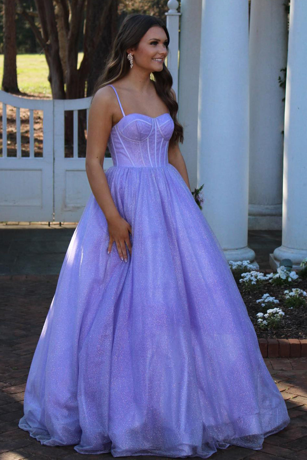 Langes, hellviolettes A-Linien-Abendkleid mit Spaghettiträgern