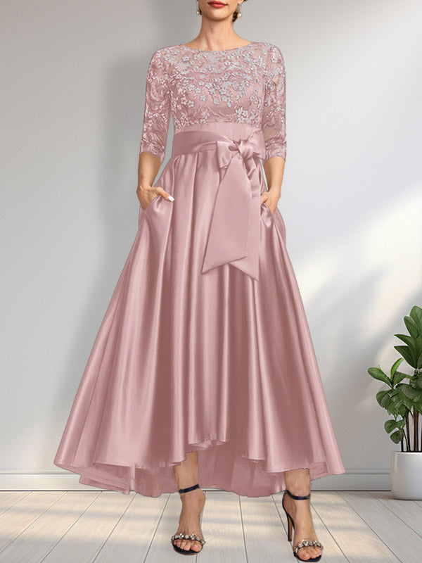 A-Linien-Kleid mit asymmetrischem Ausschnitt, Illusion-Effekt, Satinspitze und Schleife für die Mutter der Braut