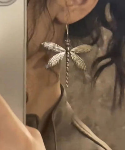 Pendientes colgantes de mariposa ahuecados de plata de ley con seda retro 