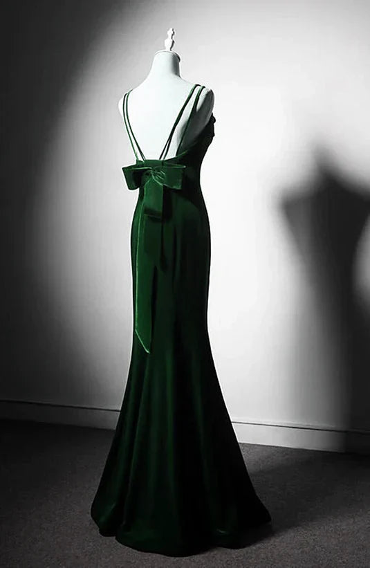Wunderschönes, rückenfreies, langes Meerjungfrauen-Abendkleid aus Samt – perfekt für Abschlussball, Hochzeit oder andere festliche Anlässe.