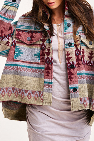 Oberbekleidung mit Vintage-Print und Umlegekragen mit Taschenschnalle 