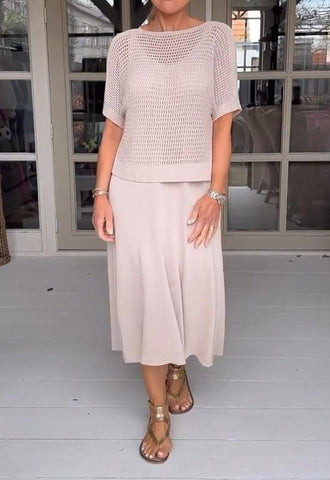 Traje de dos piezas con vestido informal con tirantes y blusa hueca 