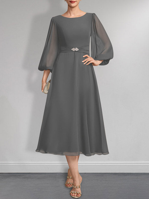 Vestido de gasa para madre de la novia, corte A, escote redondo, largo hasta la rodilla, plisado, con broche de cristal