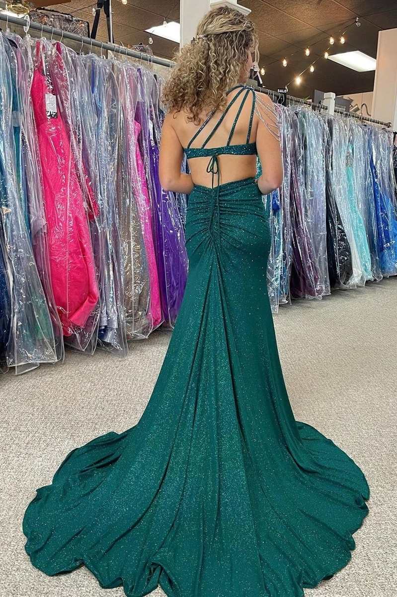 Langes, einseitig schulterfreies, perlenbesetztes Meerjungfrauen-Abendkleid in Jägergrün mit Schlitz