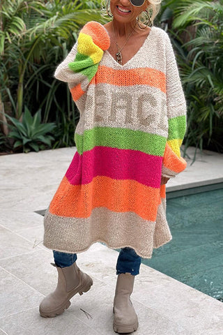 Vestido estilo suéter a media pierna con cuello en V y estampado de letras de Meridress