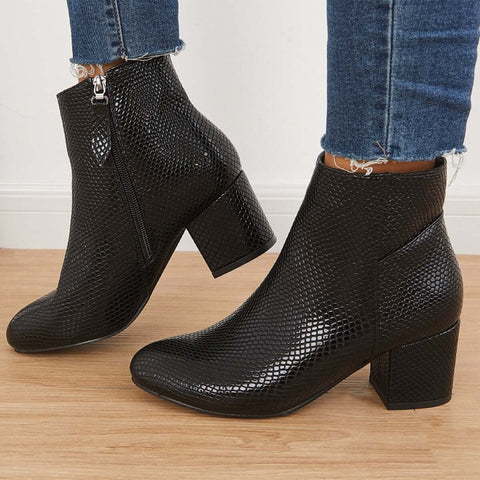 Stiefeletten mit klobigem Blockabsatz und mittelhohem Absatz 