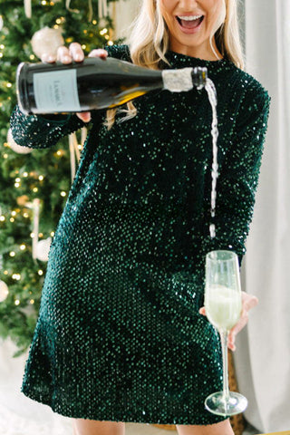 Vestido corto recto de terciopelo con lentejuelas y mangas largas de City Lights 