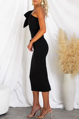 Barbie Day – Stretch-Midikleid mit One-Shoulder-Träger und Schleifendetail 