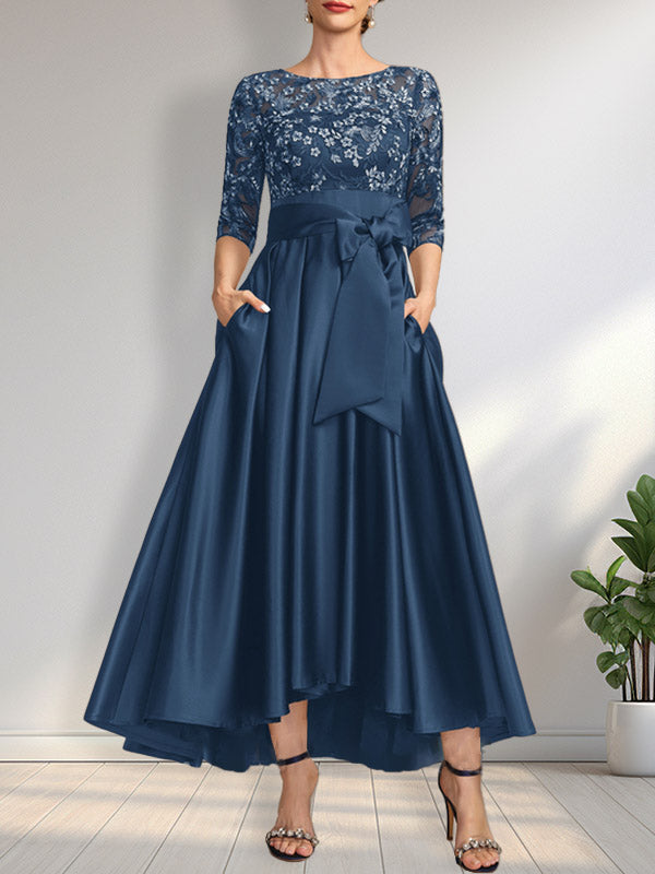 A-Linien-Kleid mit asymmetrischem Ausschnitt, Illusion-Effekt, Satinspitze und Schleife für die Mutter der Braut
