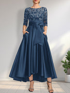 A-Linien-Kleid mit asymmetrischem Ausschnitt, Illusion-Effekt, Satinspitze und Schleife für die Mutter der Braut