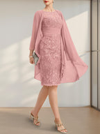 Etuikleid/Säulenkleid mit Illusion-Ausschnitt, knielang, aus Chiffon mit Spitze, Kaskadenrüschen und Pailletten für die Mutter der Braut