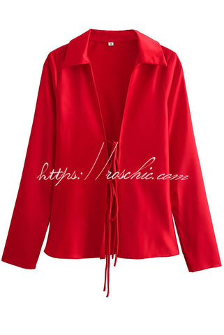 Edith – Lockere Bluse mit Leopardenmuster und Schnürung vorne 