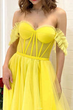 Gelbes A-Linien-Abendkleid mit schulterfreiem Korsett