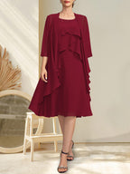 A-Linien-Chiffonkleid mit Rundhalsausschnitt und Perlenstickerei, knielang, für die Mutter der Braut