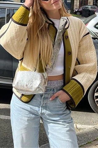 Langärmliger Baumwollmantel mit kontrastierenden Taschen und Knöpfen 