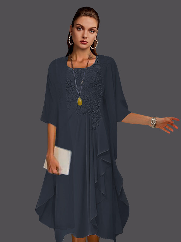 Zweiteiliges, ärmelloses A-Linien-Kleid aus Chiffonspitze mit Faltenapplikationen 