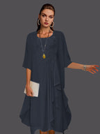 Zweiteiliges, ärmelloses A-Linien-Kleid aus Chiffonspitze mit Faltenapplikationen 
