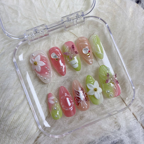 Butterfly and Five Petaled FlowerCarefully designed pure handmade press-on gel nails