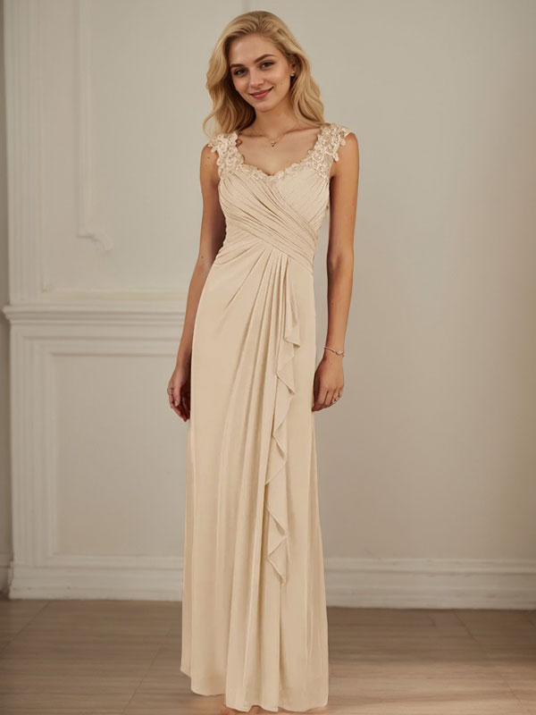 Vestido de malla plisada con escote corazón y corte en A color champán