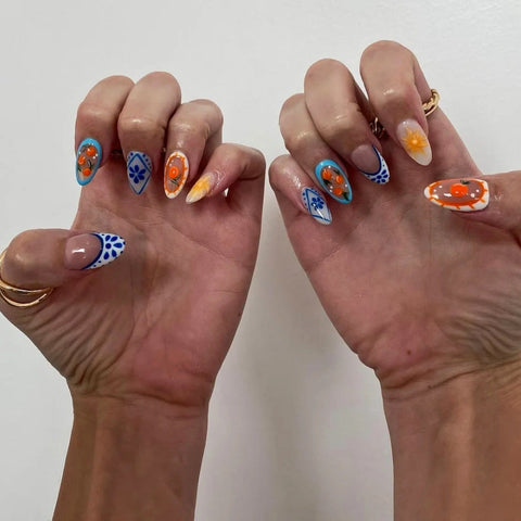 Blue and White Porcelain StyleCarefully designed pure handmade press-on gel nails