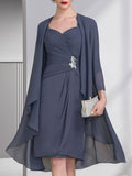 Etuikleid/Säulenkleid mit Herzausschnitt, knielang, aus Chiffon für die Mutter der Braut mit Perlenapplikationen, Spitze, Pailletten und Falten