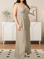A-Linien-Kleid mit V-Ausschnitt, Raffungen und metallisch schimmerndem Netzstoff