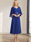 A-Linien-Kleid aus Chiffon mit V-Ausschnitt, Teelänge, plissierten Paillettenapplikationen und Perlenstickerei für die Mutter der Braut 