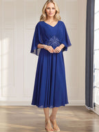 A-Linien-Kleid aus Chiffon mit V-Ausschnitt, Teelänge, plissierten Paillettenapplikationen und Perlenstickerei für die Mutter der Braut 