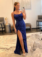 Vestido de fiesta largo de lentejuelas con tirantes finos y corte sirena