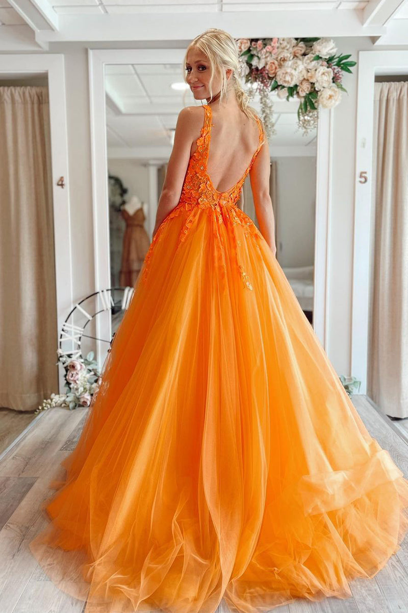 Vestido de fiesta largo de tul con escote en V y apliques en forma de A