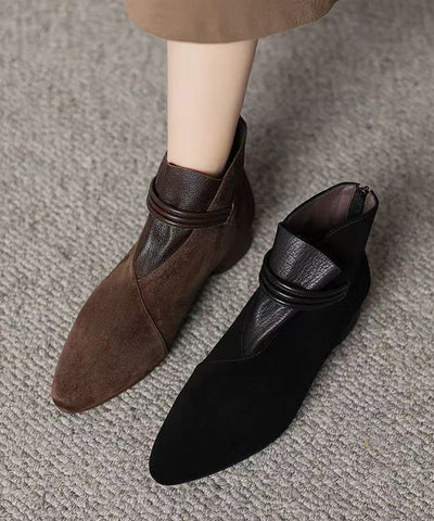 Französische Stiefeletten aus braunem Wildleder mit spitzer Zehenpartie 