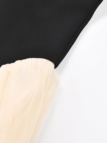Vestido midi con cintura de pétalos en contraste 