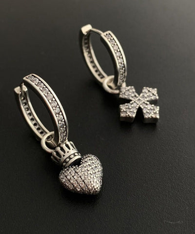 Pendientes colgantes asimétricos con cruz de amor en plata de ley blanca de Vogue 