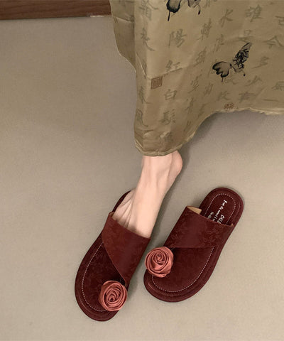 Nuevas pantuflas con puntera y estampado floral morado de estilo chino 