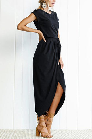 Meridress – Unregelmäßiges, schmales Kleid mit Schlitz vorne